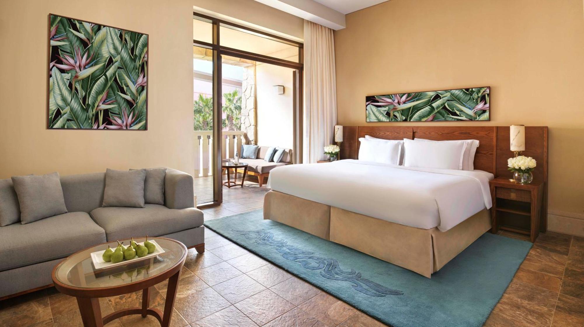 Курортний комплекс Sofitel The Palm &