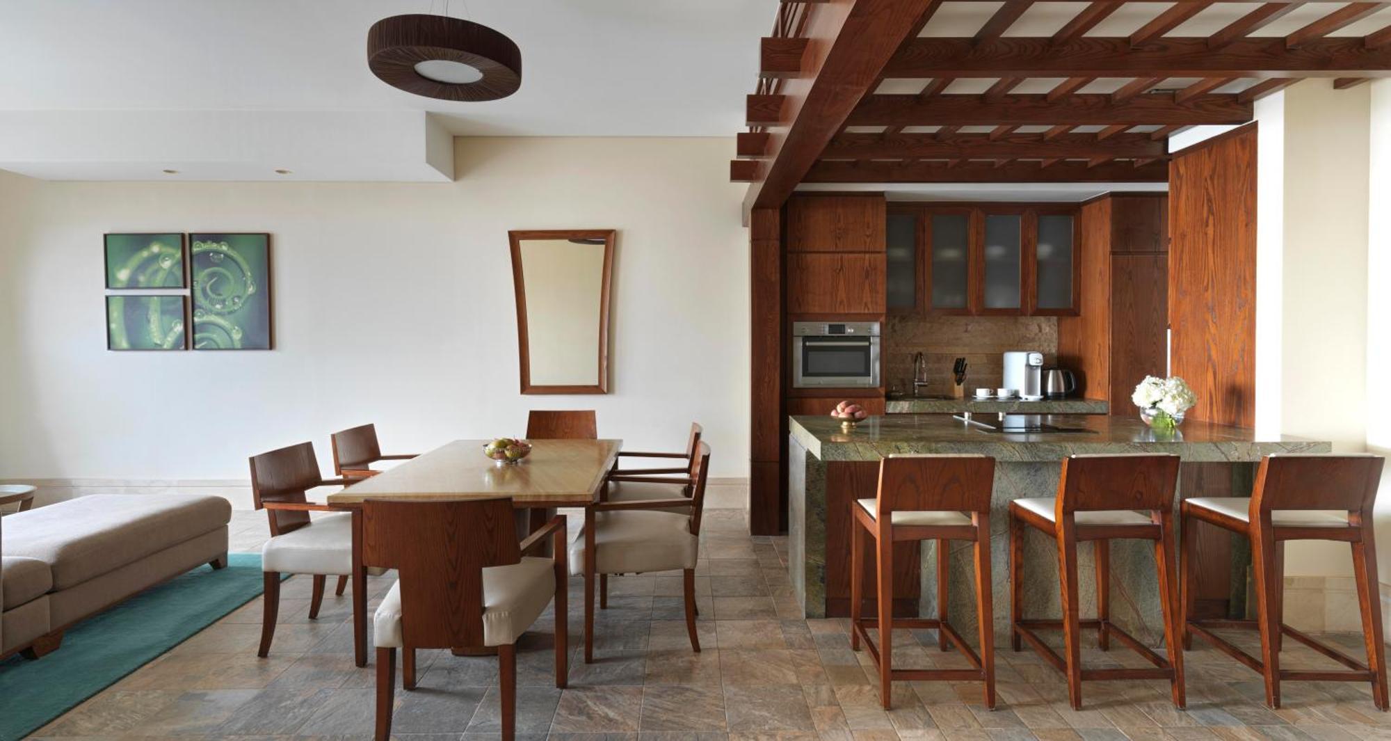 Курортний комплекс Sofitel The Palm &